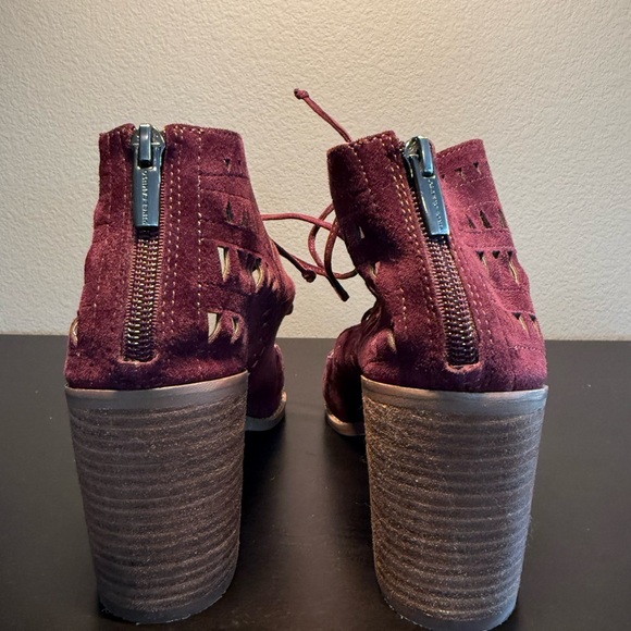 Vince Camuto Tarita Cutout Lace Up Burgundy Suede Open Toe Heel Sandal Women 10 - Picture 5 of 7